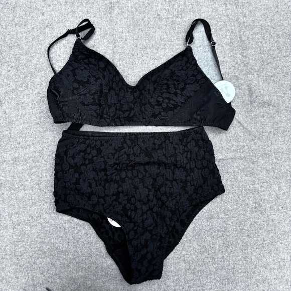 Malia Mills two-piece bikini set - Picture 5 of 12